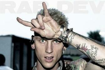 Machine Gun Kelly Kiss Fm