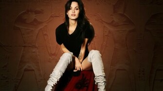 Cute Megan Fox Desktop Wallpaper In