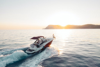 Speed Boat Pictures Image