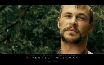 Chris In A Perfect Getaway Hemsworth Wallpaper