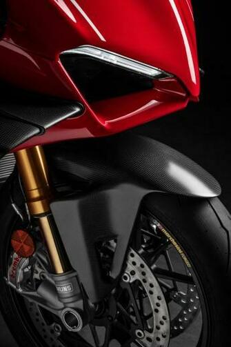 Hail To The King Ducati S New Panigale V4r Is Most Powerful