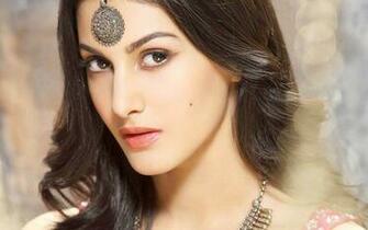 Katrina Kaif Pink Lips Cute Face Bollywood Actress Wallpaper