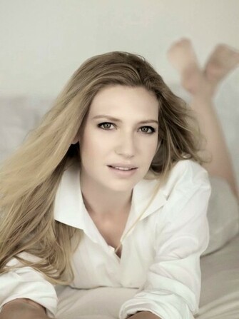 Hq Wallpaper Anna Torv Photos