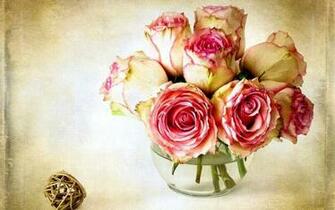 Victorian Roses Wallpaper