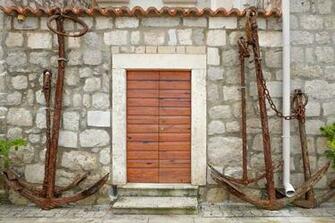 Background Door Design Photo On