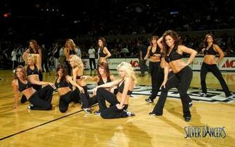 Nba San Antonio Spurs Dance Team Silver Dancers Wallpaper