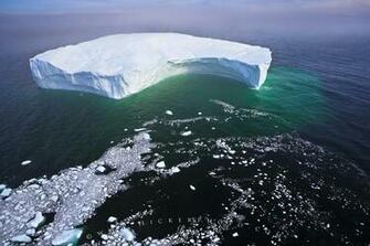 Wallpaper Background Aerial Photo Huge Floating Iceberg Breaking