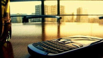 Desktop Wallpaper Photo Smartphone On The Desk In Office