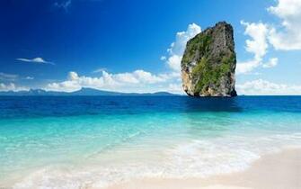 Beach Wallpaper Examples To Put On Your Desktop Background