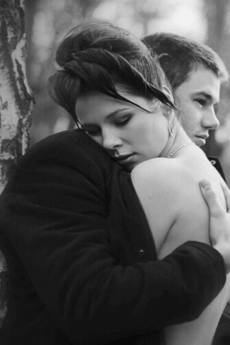 Happy Hug Day Best Wallpaper