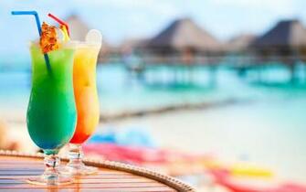 Cocktails By The Pool Wallpaper