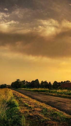 Farm Scene iPhone Wallpaper