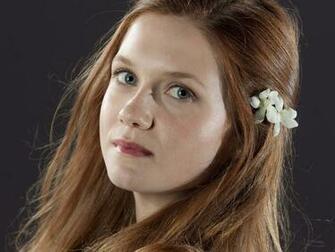 Bonnie Wright Wallpaper