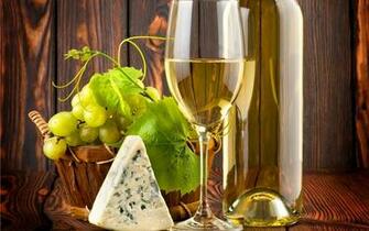 Wine Bottle And Grapes HD Wallpaper Res