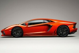 Lamborghini Aventador Picture Wallpaper