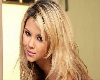 Ashlynn Brooke Wallpaper