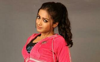 Catherine Tresa Desktop Wallpaper