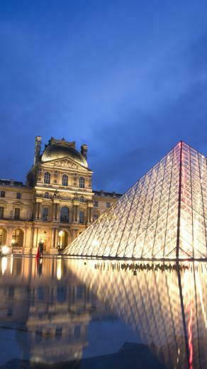 Wallpaper Louvre Pyramid And Museum