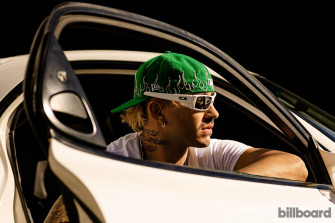 Feid On Going From Latin Stars Songwriter To Solo Spotlight Wallpaper