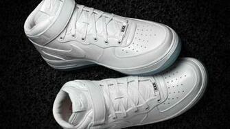 Nike Sportswear Presents Air Force Family Of News