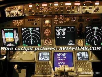Boeing Cockpit Night Picture