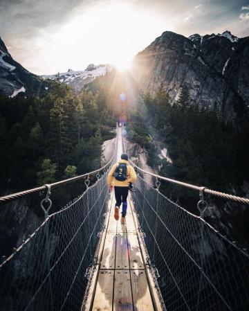 Man Travel Pictures Image