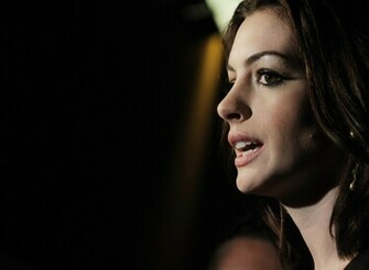 Anne Hathaway Wallpaper Weddingdressin