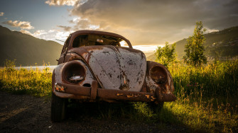 Abandoned Vw Beetle By U Maruudn R Abandonedporn