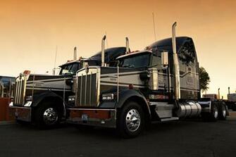 Kenworth Logo Wallpaper Dos Estacionado Por