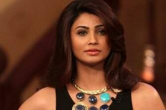 Actress Daisy Shah Hot Photos Found Pix
