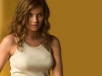 Elisha Cuthbert Wallpaper World Collection