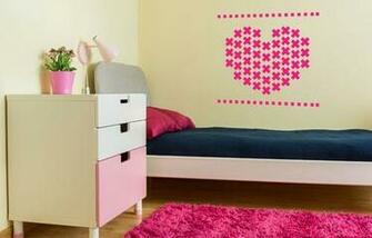 Criss Cross Vinyl Wall Patterns