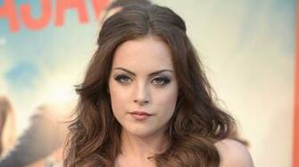 Elizabeth Gillies HD Wallpaper