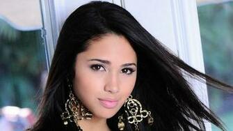 Jasmine V Wallpaper