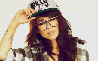 Girl Glasses Wallpaper