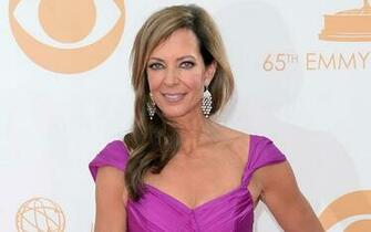 Allison Janney HD Desktop Wallpaper 7wallpaper Net