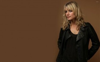 Melanie Laurent Wallpaper Celebrity