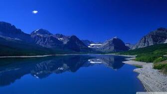 Blue Mountain Lake Wallpaper