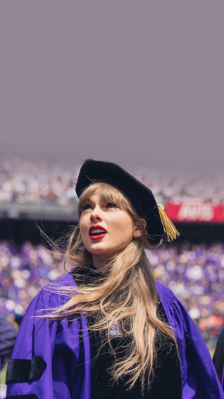 Tswiftlocks On Ig Taylor Swift Doctor Doctorate