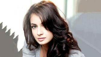 Dia Mirza Wallpaper Image Photos Pictures Background