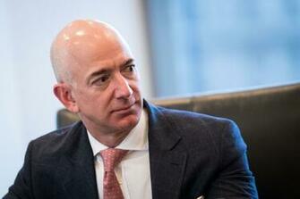 Flipboard The Jeff Bezos National Enquirer Drama Is Very Weird