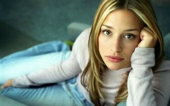 It S All About Hollywood Stars Piper Perabo New Hot Wallpaper