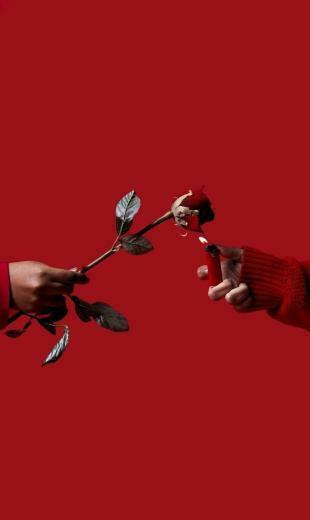 Malorie Sysourath On Wallpaper In Red Aesthetic