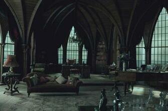 Dark Room Design Gothic Wallpaper