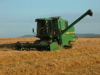John Deere Combine Wallpaper