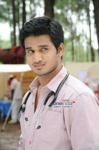 Karthikeya Photos HD Image Pictures Stills First Look Posters