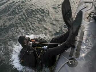 Navy Diver Cold Weather Kit Wallpaperuggest Wallpaper