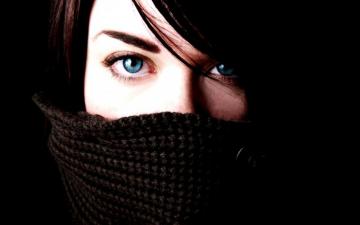 Mysterious Girl HD Wallpaper