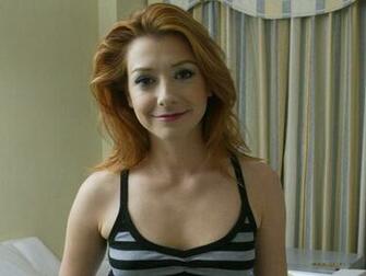 Redhead Monday Present Alyson Hannigan