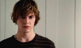 Emma Roberts And Evan Peters Wallpaper